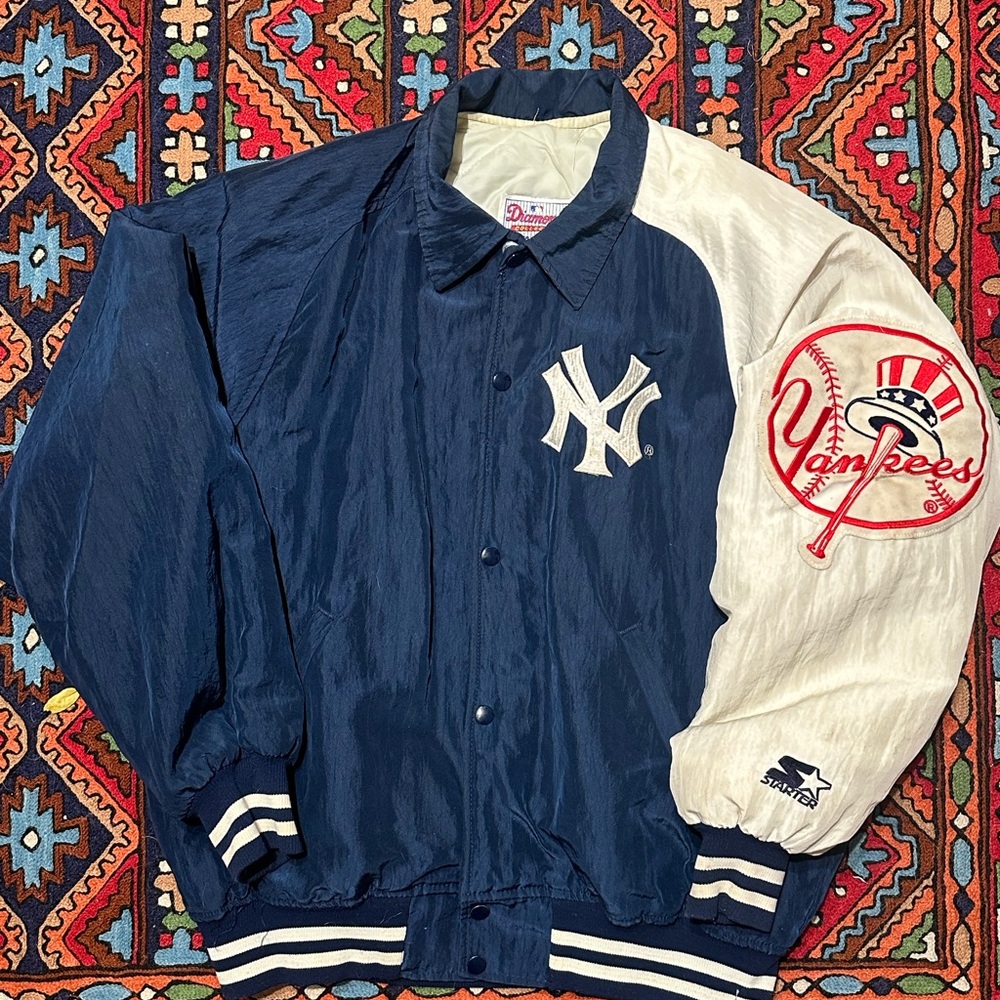*SOLD ON DEPOP* Starter Men's Navy and White Yankees Jacket